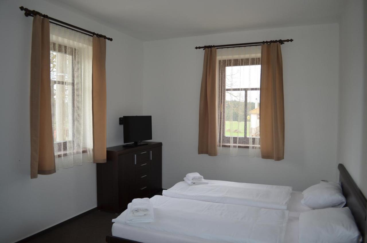 Hotel Bison Ranch Roznov Zimmer foto